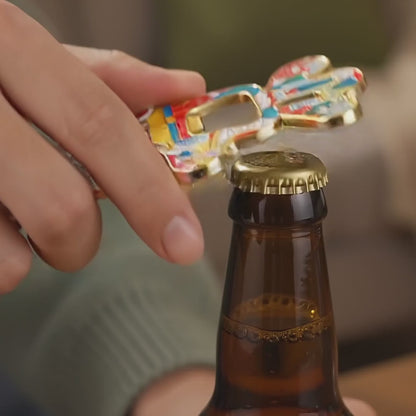 Beijing Landmarks-Bottle-opening demonstration